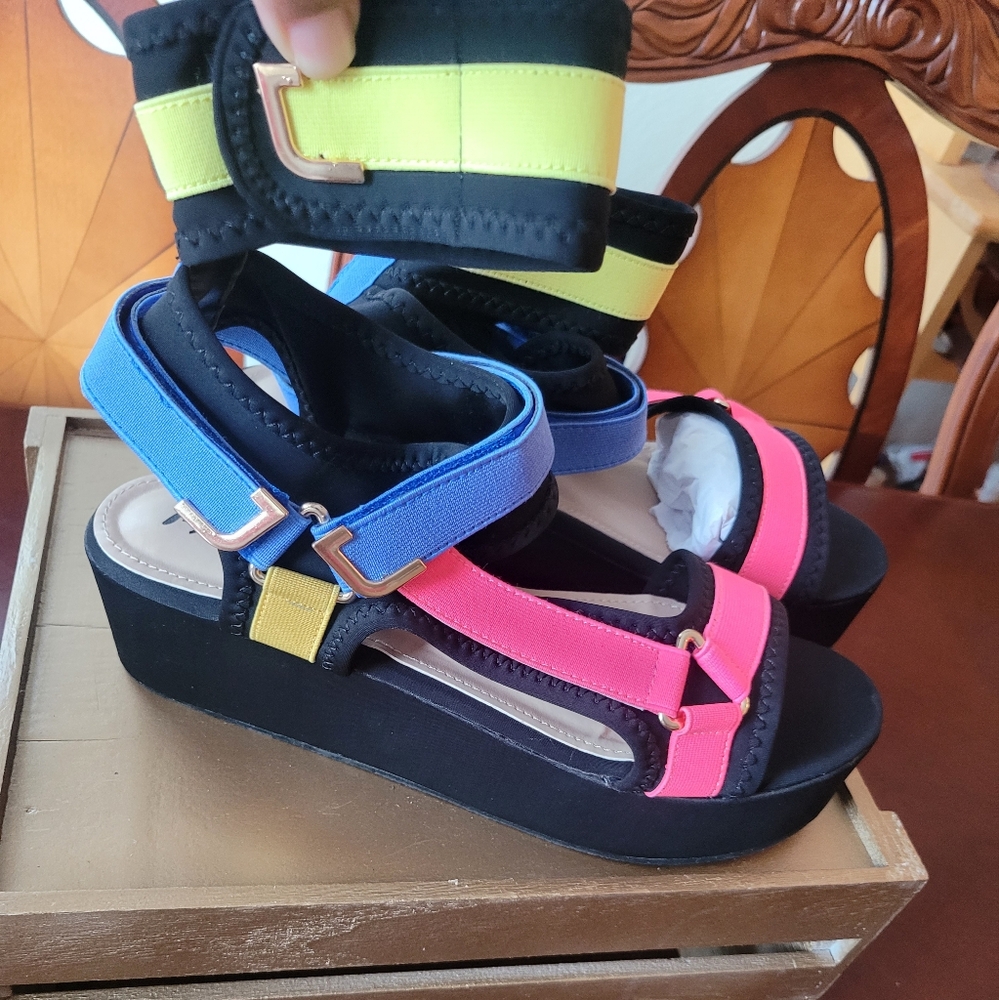 MIA Black Multi Wedge Sandals